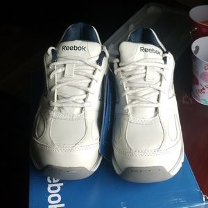 Rebeboks Womens tennis shoes